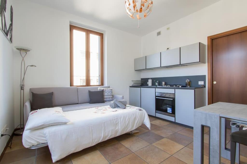 Fabulous Studio In Monza 15 Km To Milan City Centre Buitenkant foto
