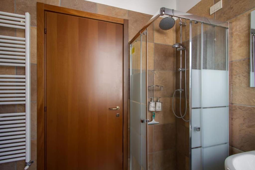 Fabulous Studio In Monza 15 Km To Milan City Centre Buitenkant foto