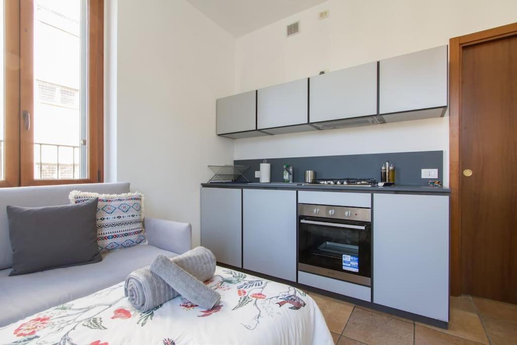Fabulous Studio In Monza 15 Km To Milan City Centre Buitenkant foto