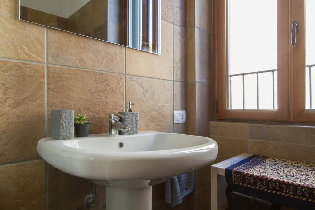 Fabulous Studio In Monza 15 Km To Milan City Centre Buitenkant foto